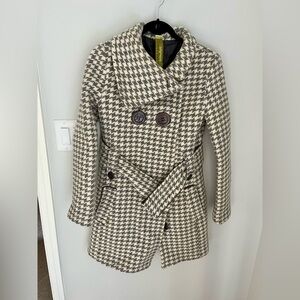 Gray and white Winter Dress Coat size medium(I would say fits like a small)
